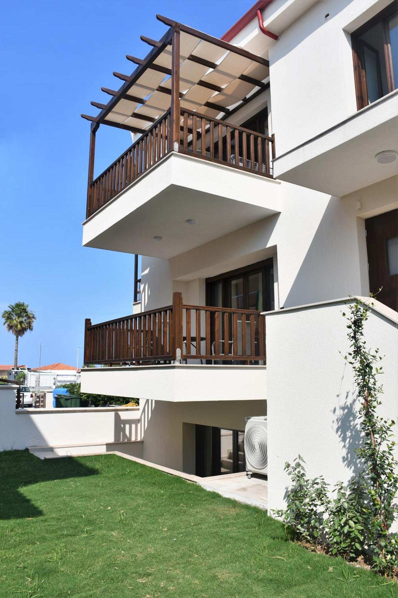La Mer Luxury Apartments Ierissós Esterno foto